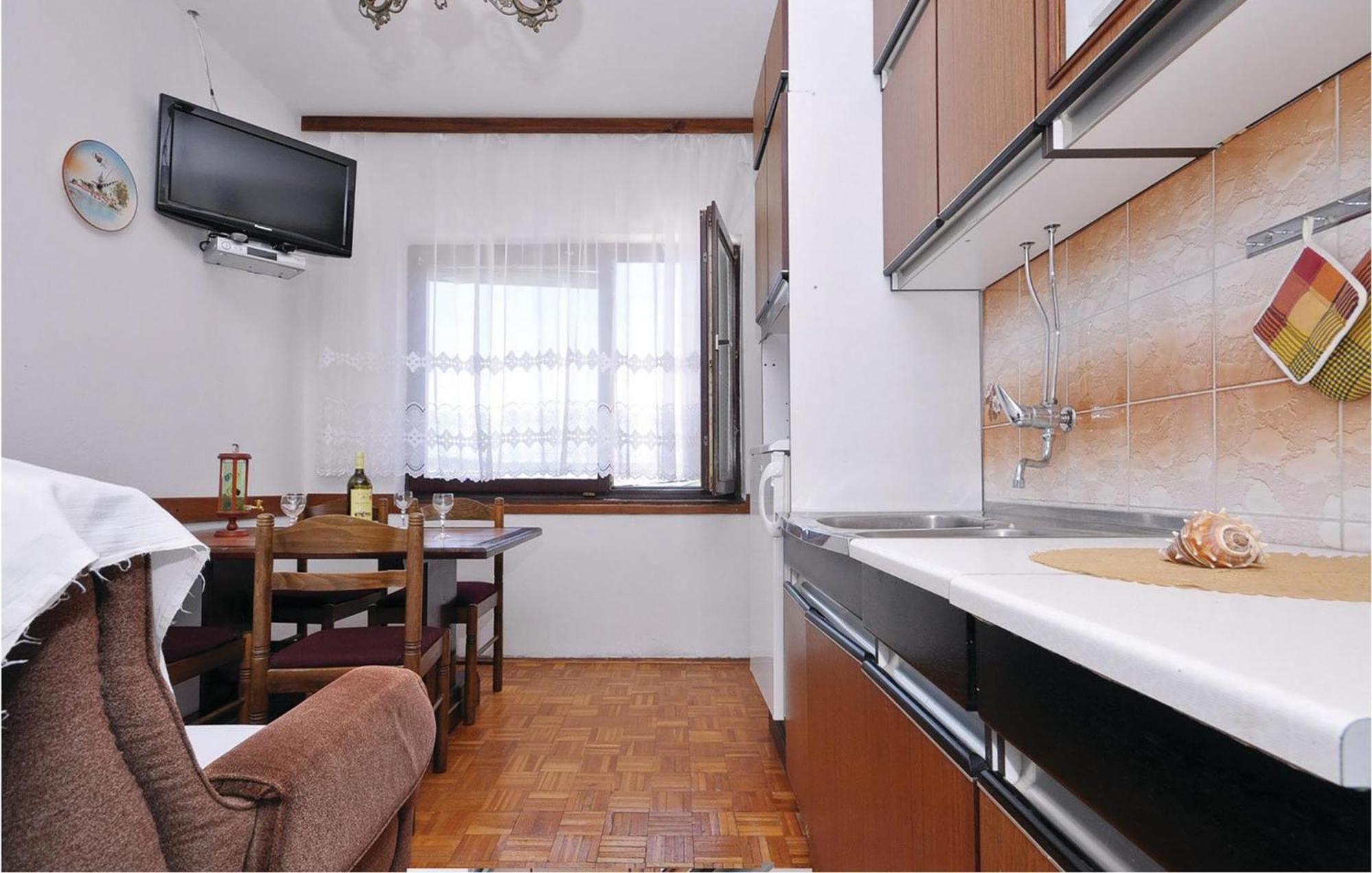 2 Bedroom Lovely Apartment In Starigrad Exterior photo