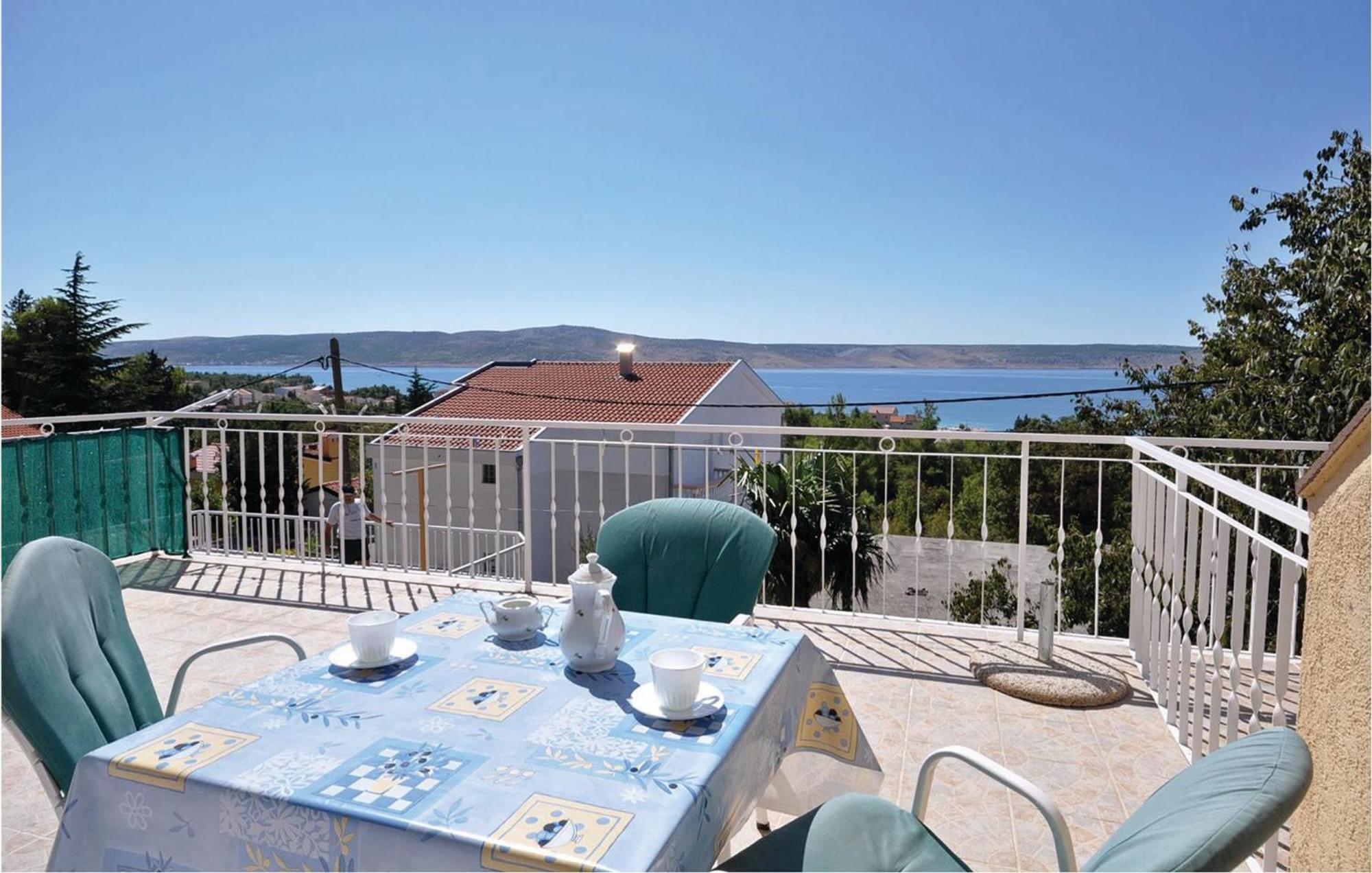 2 Bedroom Lovely Apartment In Starigrad Exterior photo